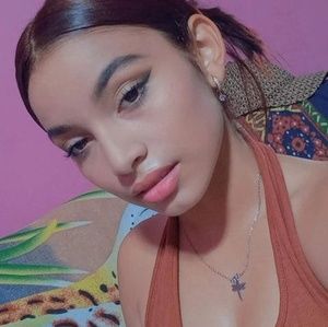 Meet your Posher, Dani